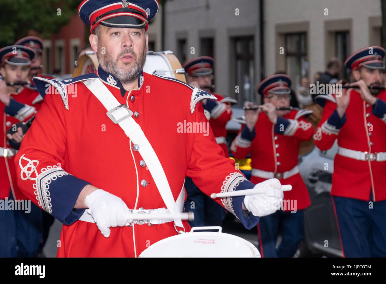 Carnalbana Flute Band alla mini-dodicesima parata annuale di Braid District Orange Order. Broughshane, Irlanda del Nord - 6 luglio 2022 Foto Stock