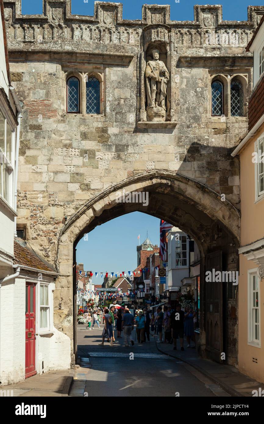Pomeriggio estivo al North Gate di Salisbury, Wiltshire, Inghilterra. Foto Stock