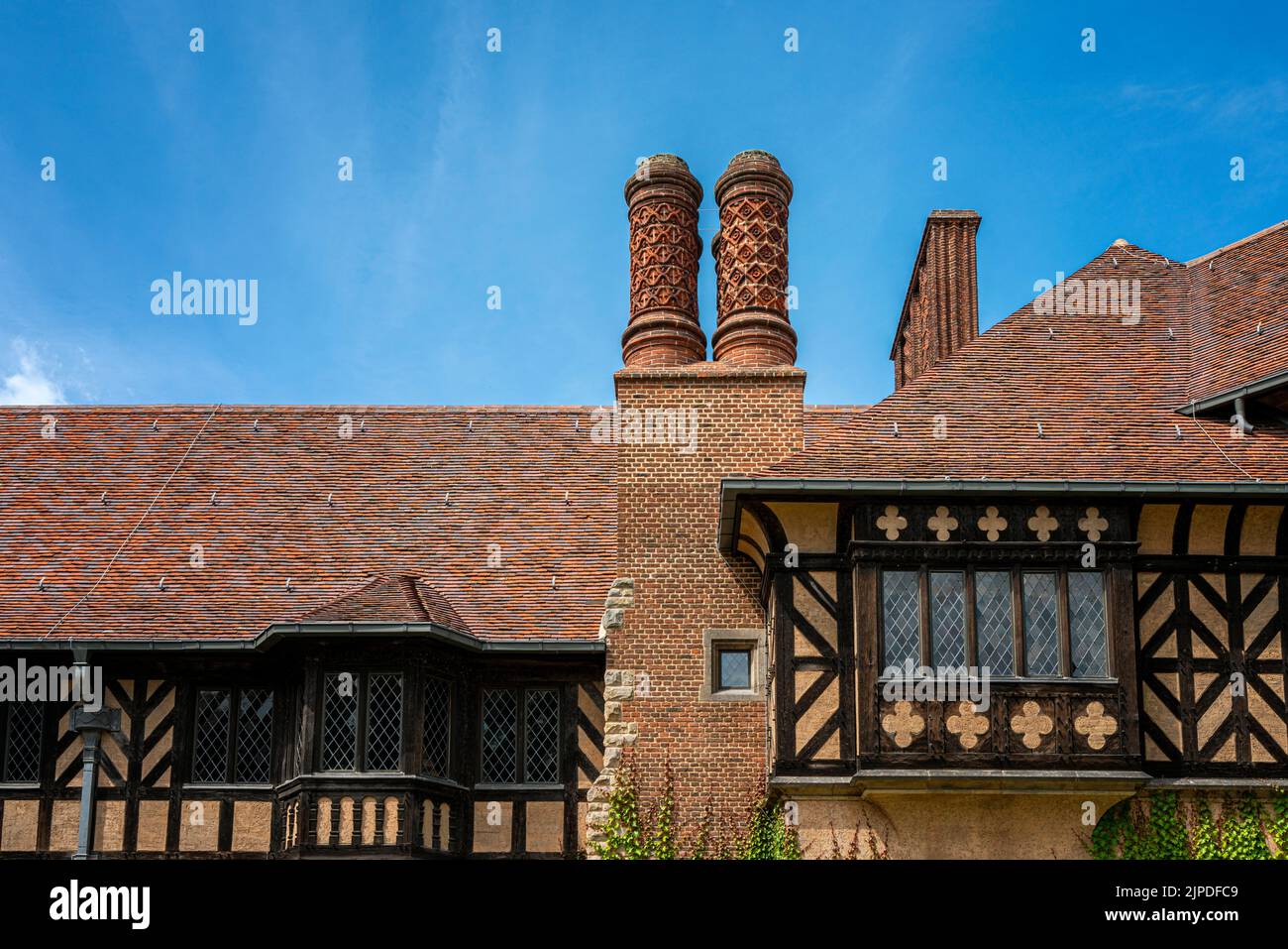 catasta di fumo, stile tudor, cecilienhof, schloss cecilienhof, catasta di fumo, stili tudor Foto Stock