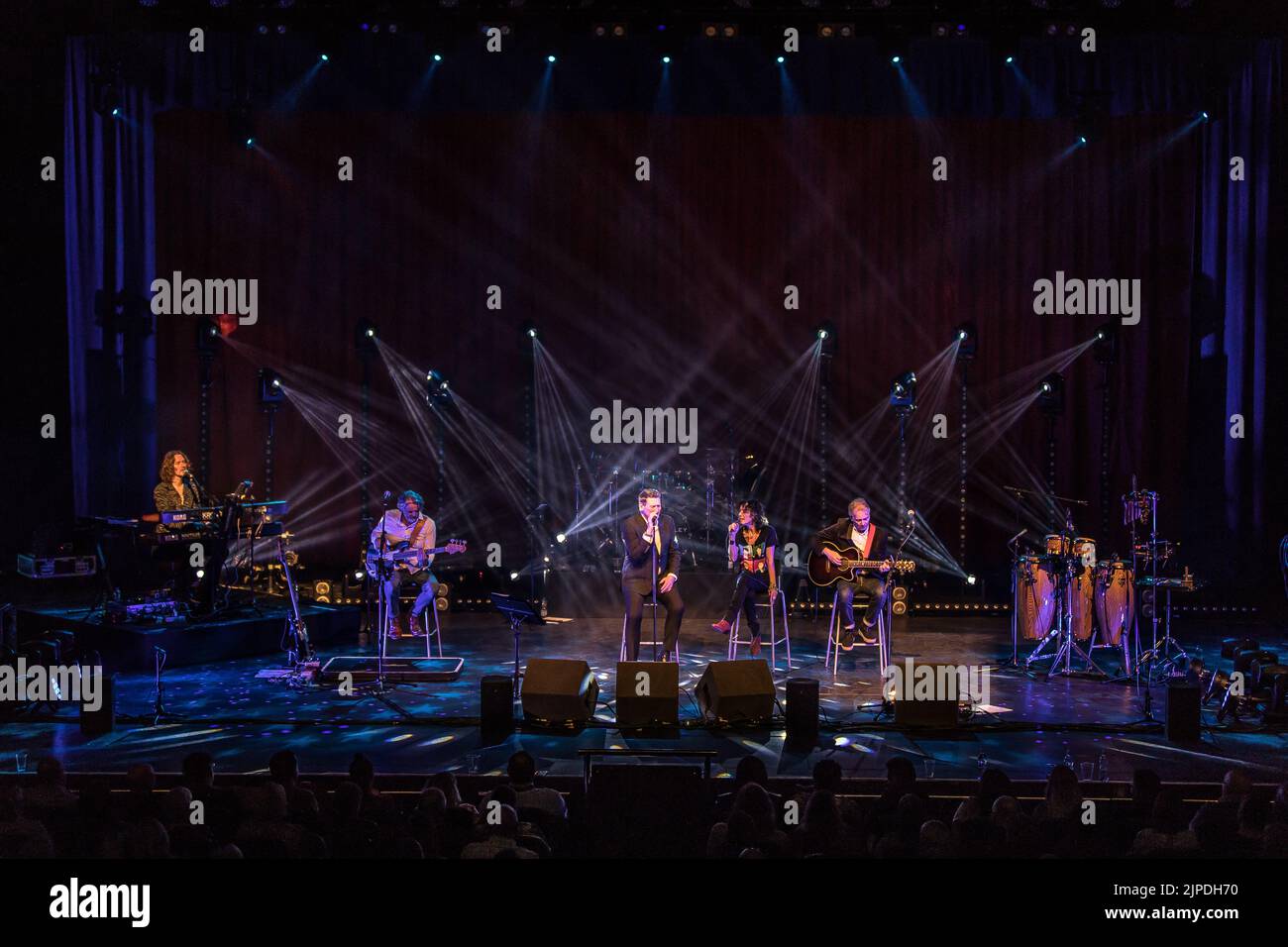 Tony Hadley si esibisce a Venue Cymru, Llandudno, Galles del Nord. Foto Stock