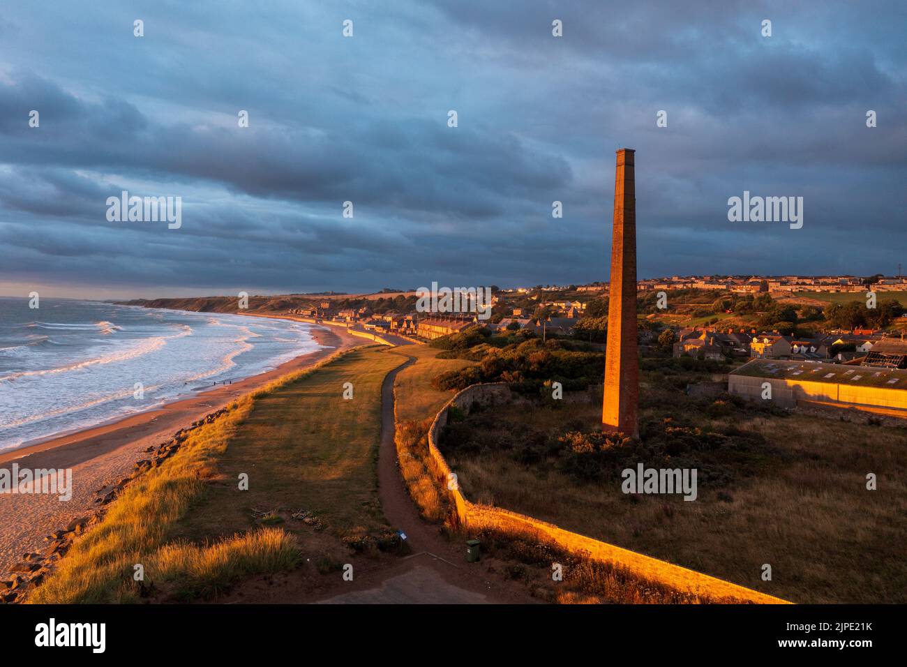 Appena a sud dell'estuario di Tweed vicino a Berwick upon Tweed, si trova il piccolo villaggio costiero di Spittal sulla costa del Northumberland. Foto Stock