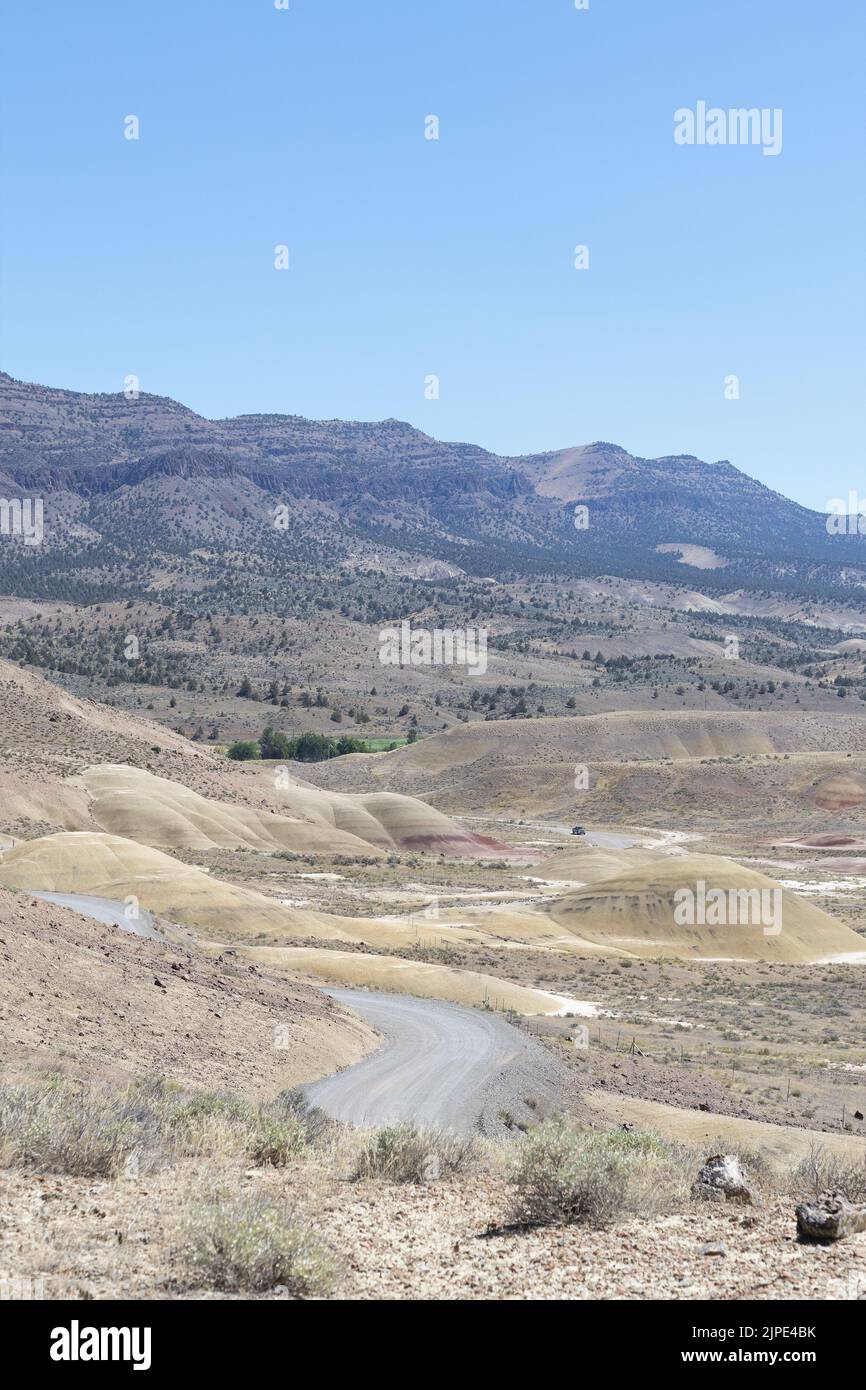 Vista dalla cima del Carroll Rim Trail a Painted Hills al John Day Fossil Beds National Monument nell'Oregon orientale, USA. Foto Stock