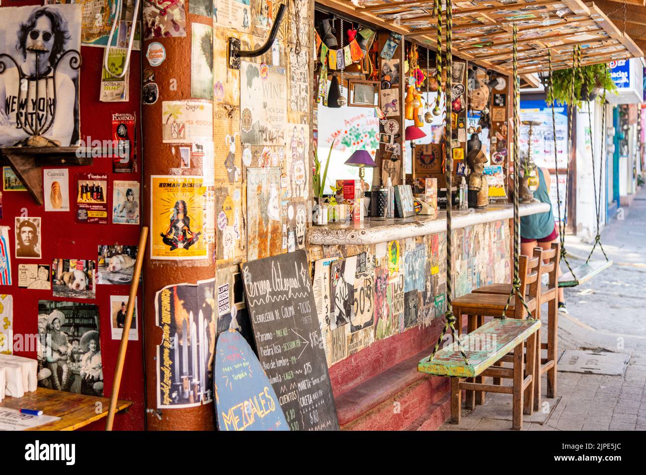 Un bar eccentrico a Sayulita, Messico Foto Stock