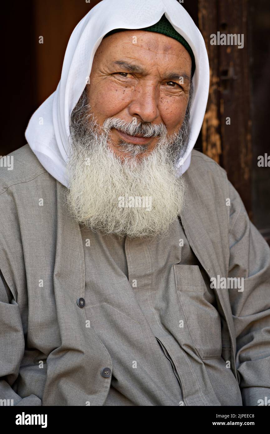 Ritratto dell'anziano uomo locale a Sanliurfa, Turchia Foto Stock
