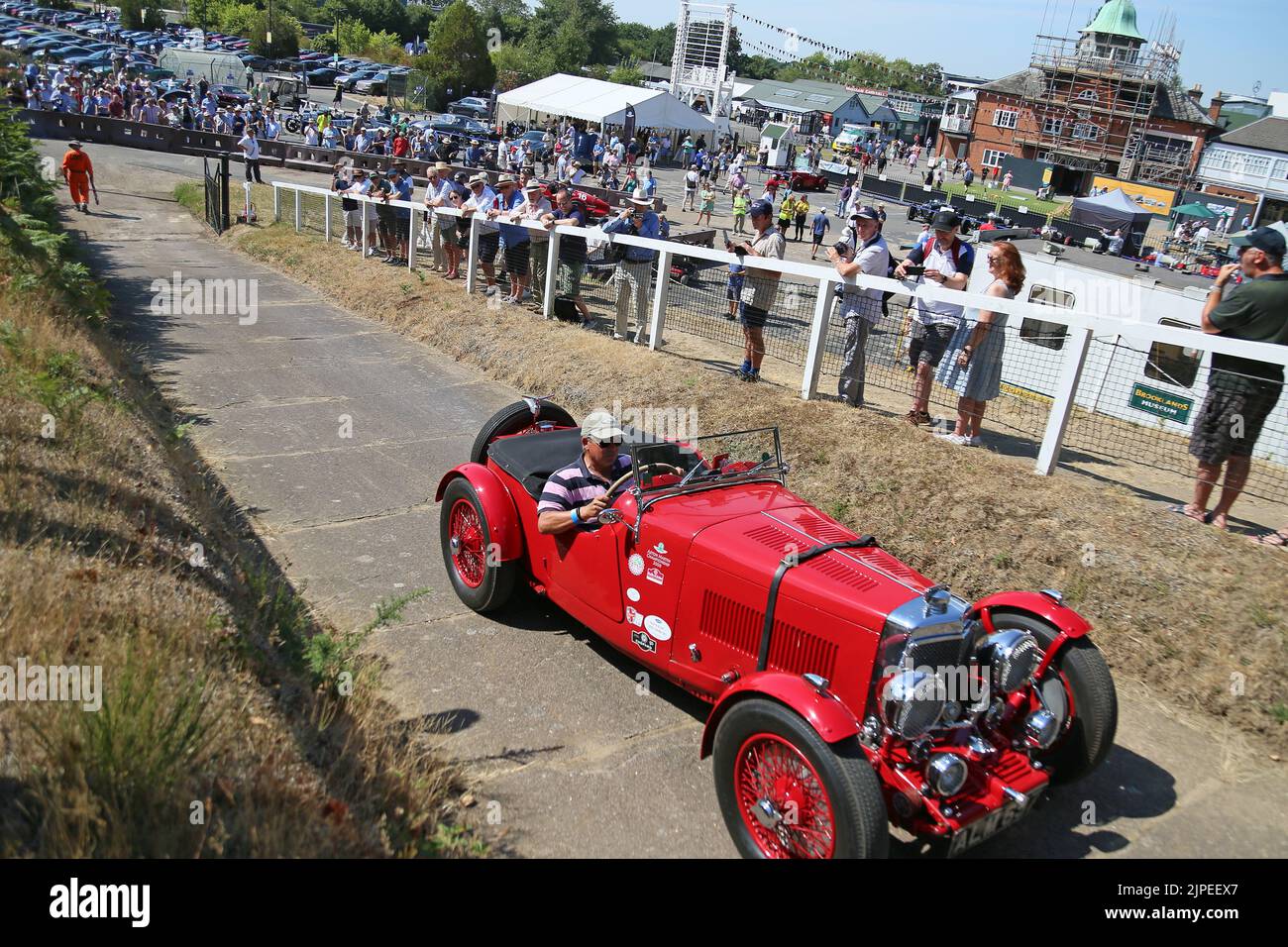 Aston Martin le Mans (1933) su Test Hill, Aston Martin Heritage Day 2022, Brooklands Museum, Weybridge, Surrey, Inghilterra, Regno Unito, Europa Foto Stock