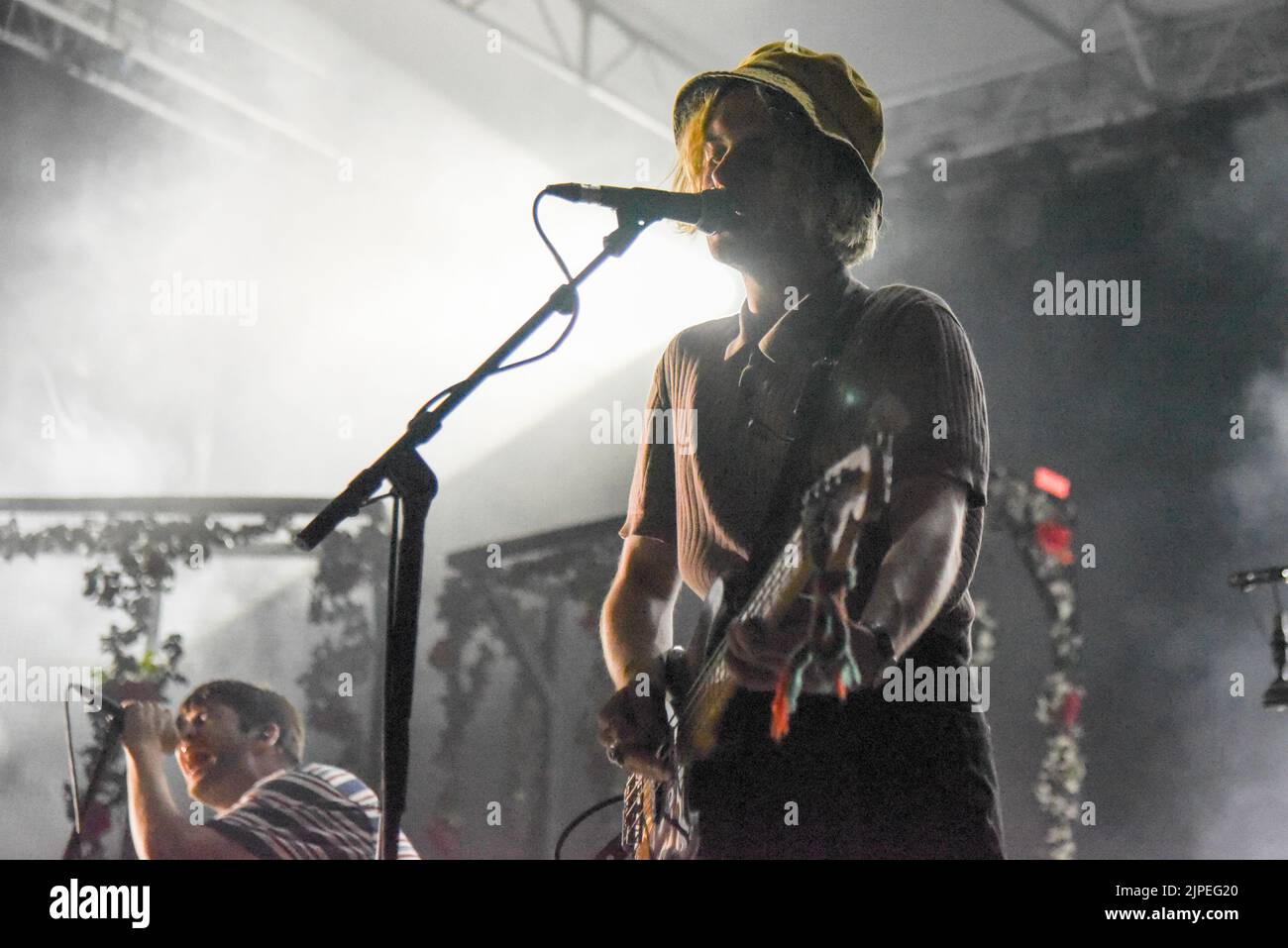 Padova, Italia. 16th ago, 2022. Fontaines D.C. Live al Parco della Musica - Conor Deegan III durante Fontaines D.C., Concerto musicale a Padova, Italia, Agosto 16 2022 Credit: Independent Photo Agency/Alamy Live News Foto Stock