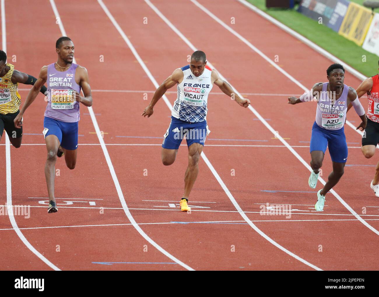 Zharnel Hughes di Gran Bretagna, Jimmy Vicaut di Francia, Jeremiah azu di Gran Bretagna durante l'Atletica, semifinale Men's 100m al Campionato europeo di Monaco 2022 il 16 agosto 2022 a Monaco di Baviera, Germania - Foto: Laurent Lairys/DPPI/LiveMedia Foto Stock