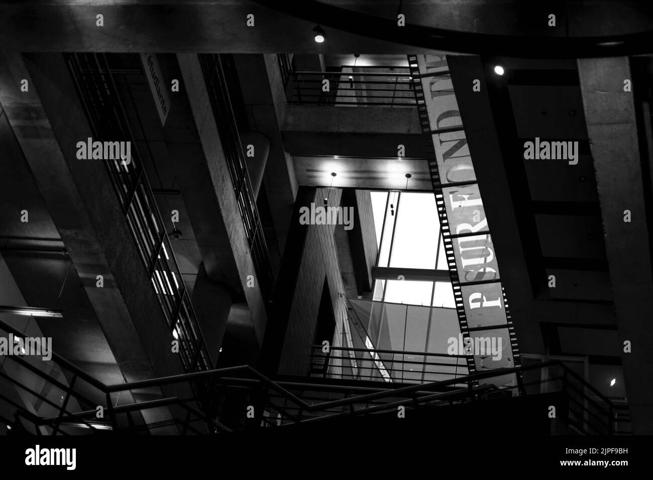 Foto creative in bianco e nero di un pavillon universitario a Montreal Foto Stock