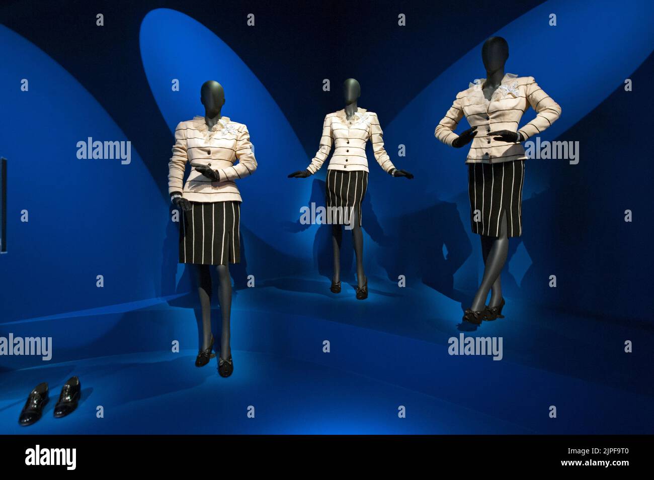 Costumi di Zoot da “Stormy Weather” (1943) film in mostra in ‘Regeneration: Black Cinema’ presso l’Academy Museum of Motion Pictures di L.A., CA. Foto Stock