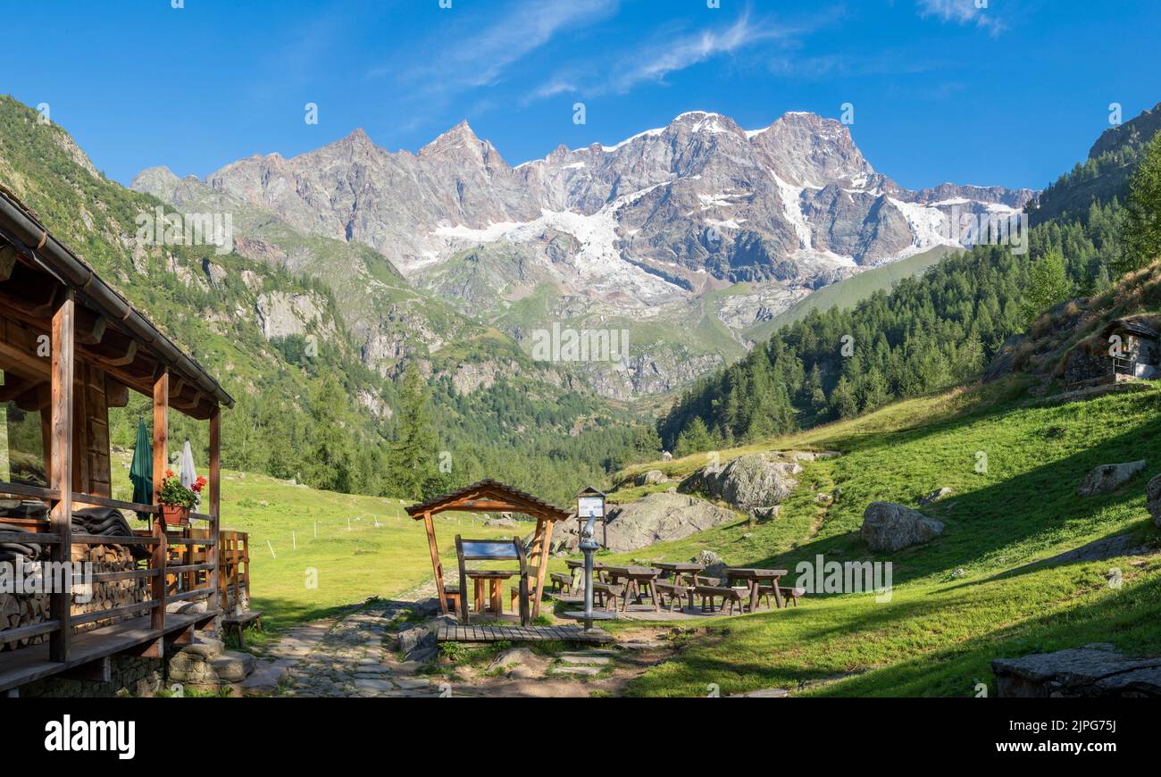 Punta Gnifetti o Signalkuppe, Parrotspitze, Ludwigshohe, Piramide Vincent cime dal Rifugio Pastore - Valsesia valle. Foto Stock