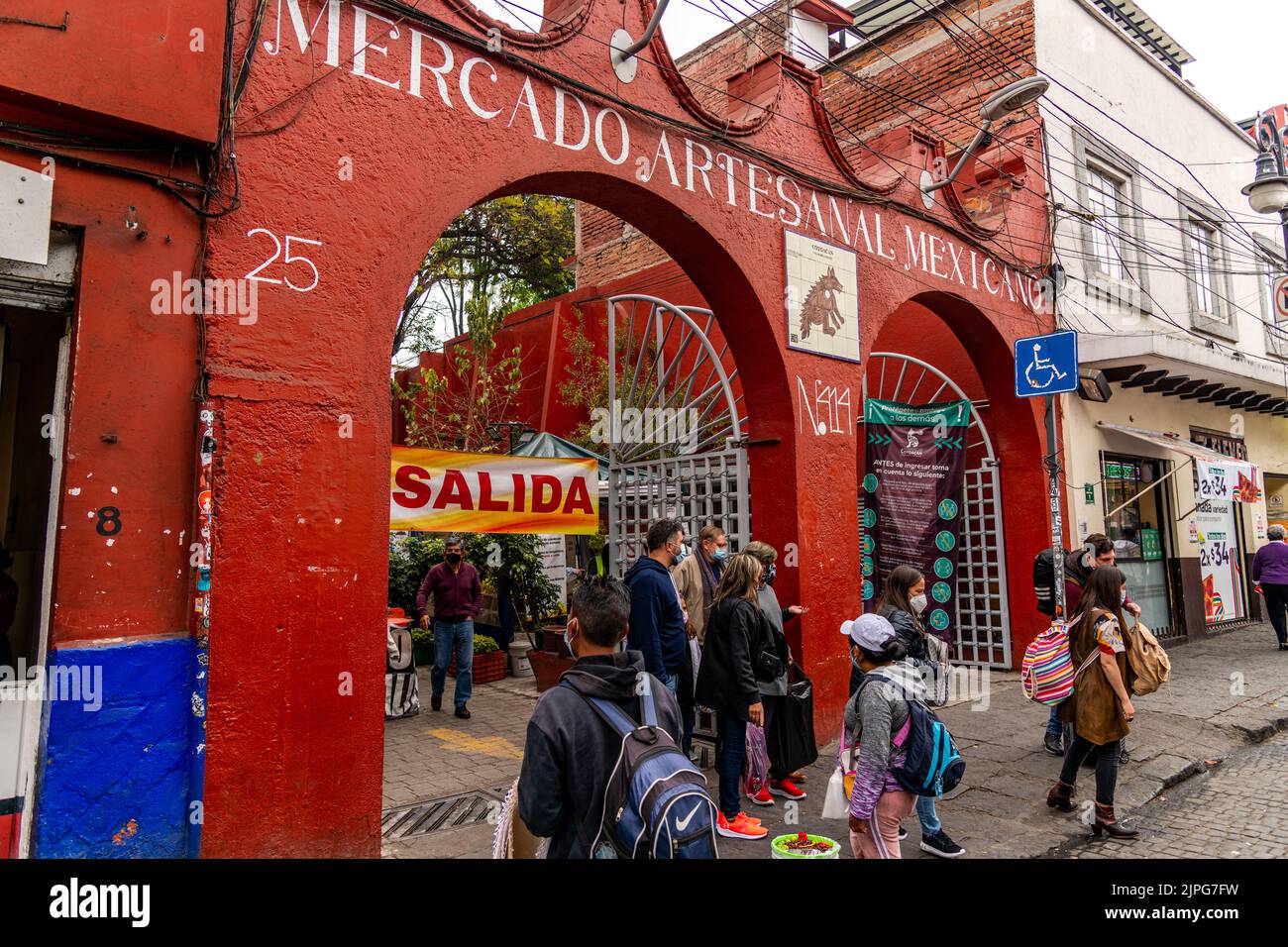 L'ingresso al mercato Artesanal Mercado a Coyoacan, Città del Messico, Messico Foto Stock