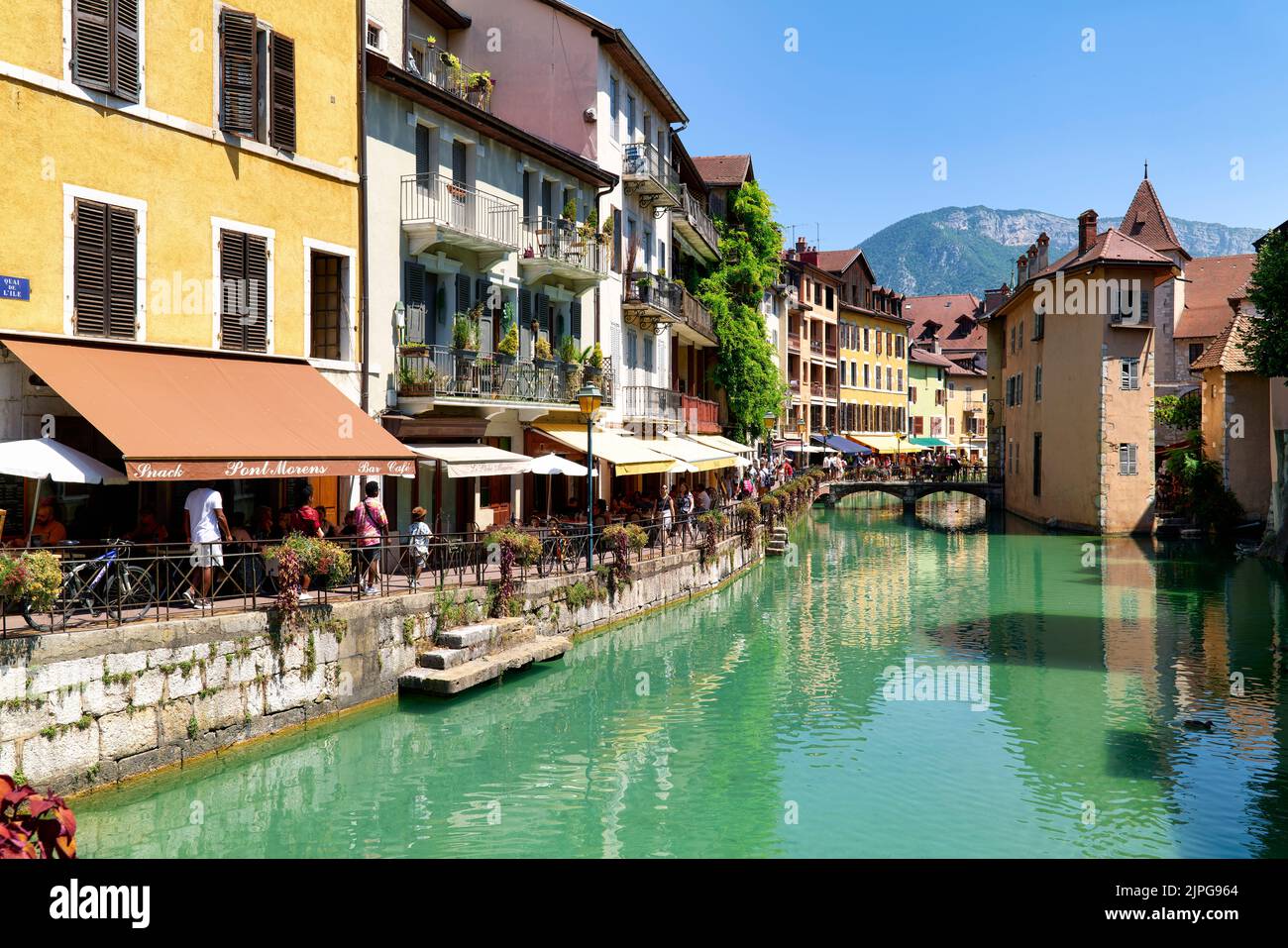 Annecy alta Savoia Francia. Il fiume Thiou Foto Stock