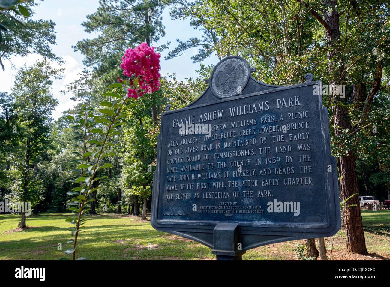 Blakely, Georgia, USA - 13 agosto 2022: Fannie Askew Williams Park, sito dello storico Coheelee Creek Covered Bridge, che è la baia più meridionale Foto Stock