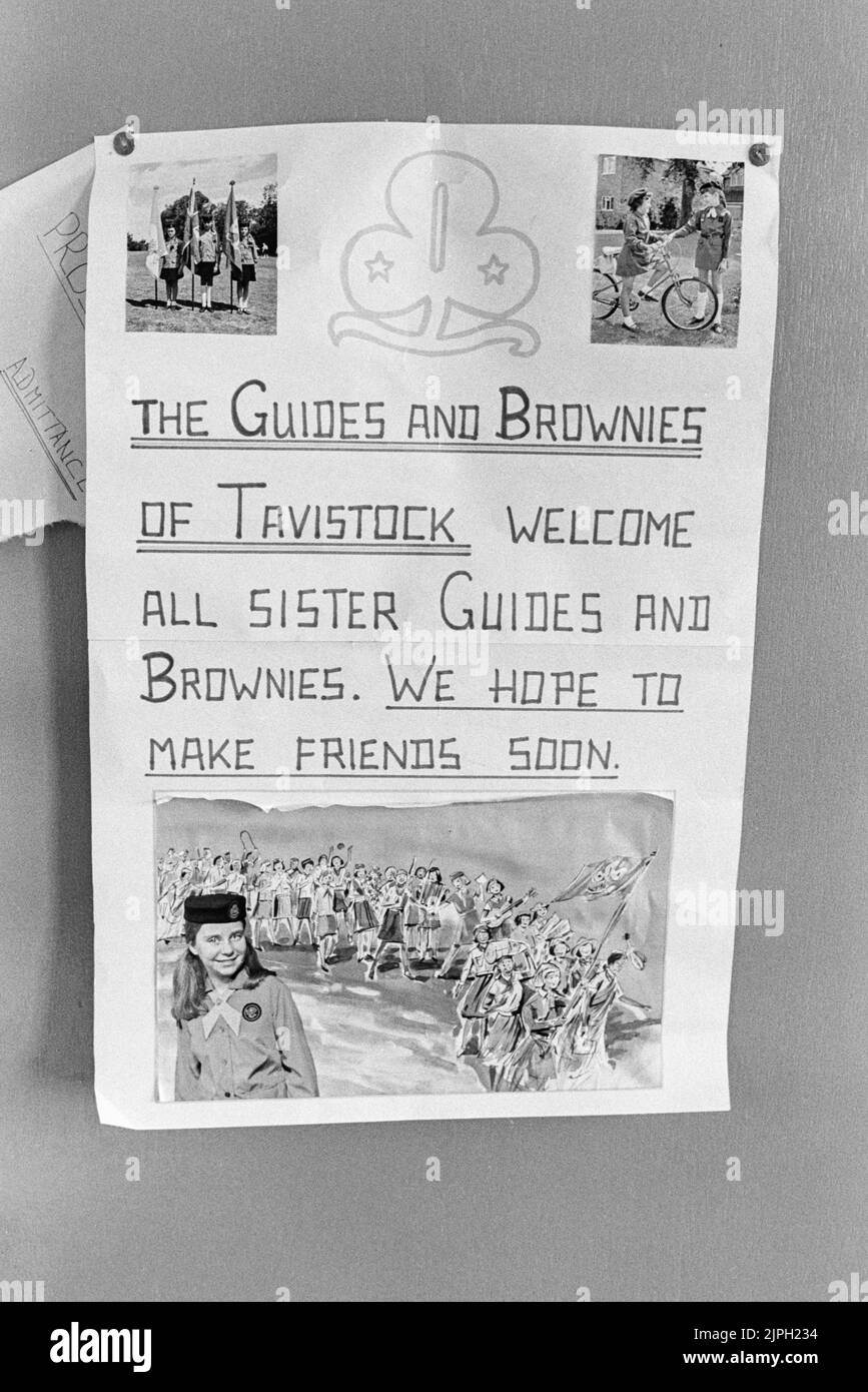 Rifugiati ugandesi asiatici a Plasterdown Camp Dartmoor Devon guide e brownies poster 1972 Foto Stock