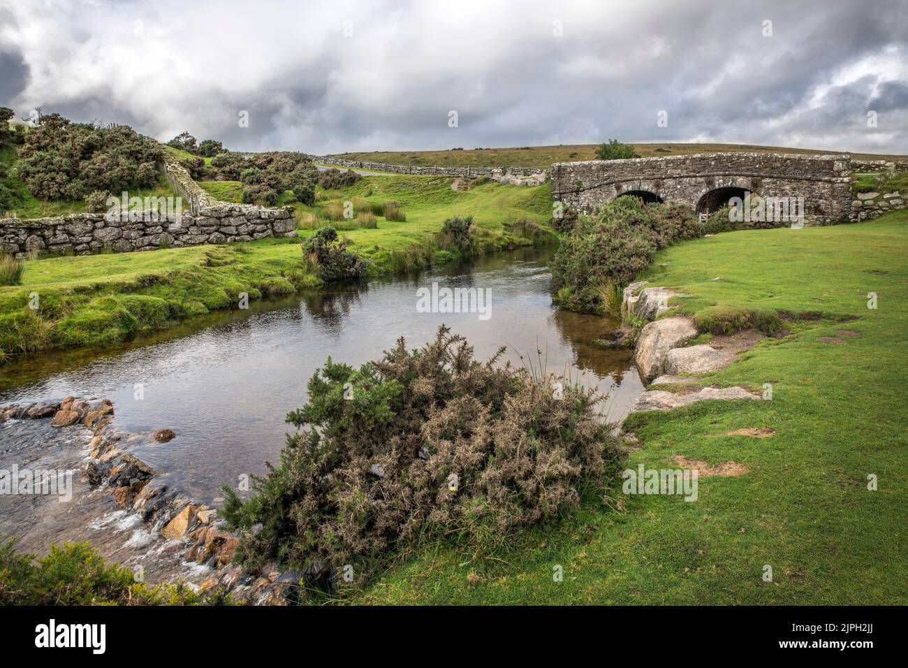 Il Devon segreto mette il ponte Cheery Brook su Dartmoor Foto Stock