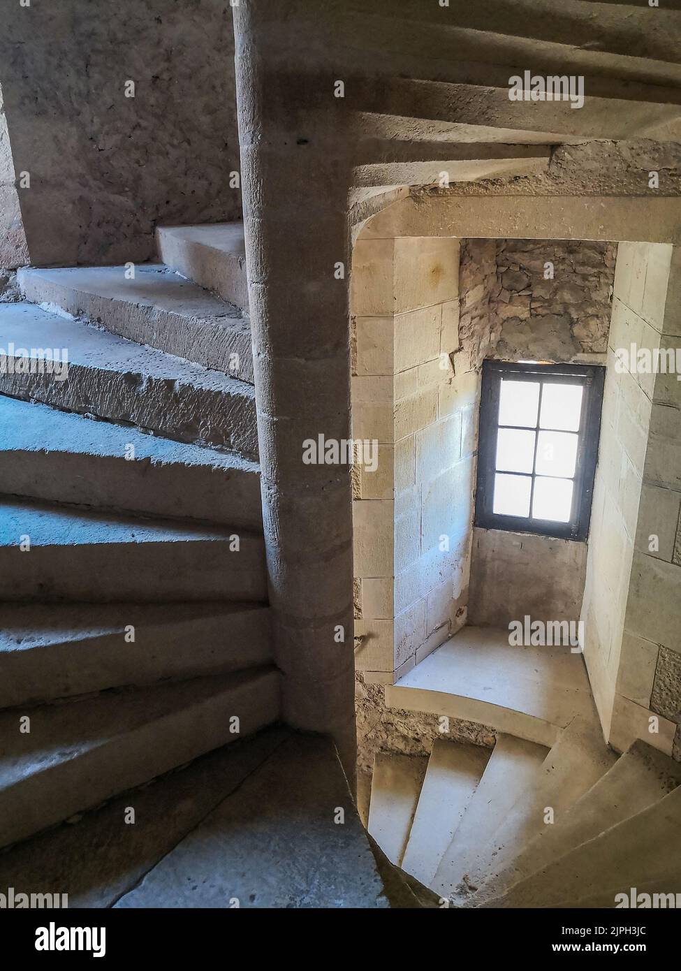 (C) Denis TRASFI / MAXPPP - à Tursac le 12-08-2022 - Château de Marzac, le Premier Chateau-fuga gioco géant dans un décor sauvage et mystérieux et sa Foto Stock