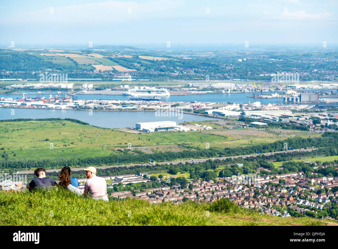 Vista di Belfast da Cave Hill, Irlanda del Nord, Regno Unito Foto Stock