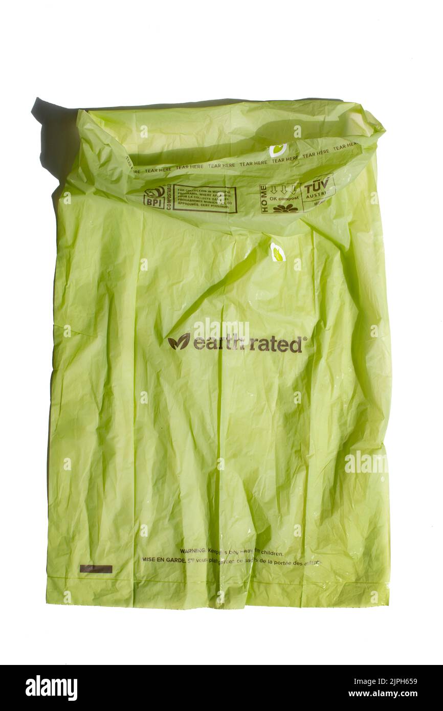Alternativa compostabile a sacchetti di plastica realizzati da una miscela di PBAT e amidi vegetali Earth Rated Foto Stock