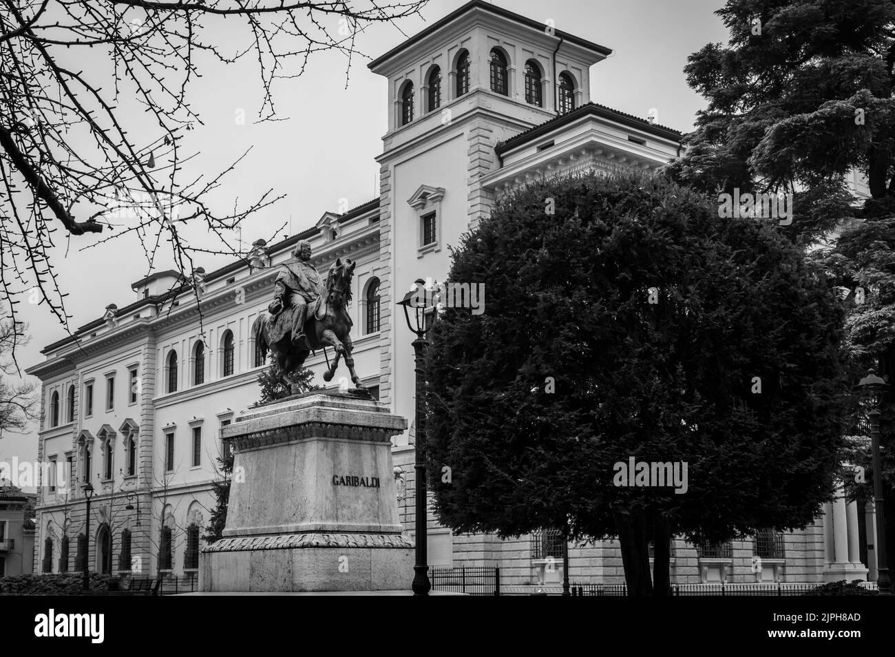 Statua equestre a Giuseppe Garibaldi, Verona, regione Veneto - Italia settentrionale, Europa - 28 dicembre 2021 Foto Stock