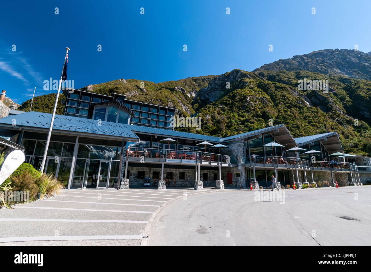 The Hermitage Hotel, NZ Hermitage Hotel, Mount Cook villaggio, Aoraki / Mount Cook Parco Nazionale, Aoraki / Monte Cook montagna, neve-capped montagna, così Foto Stock