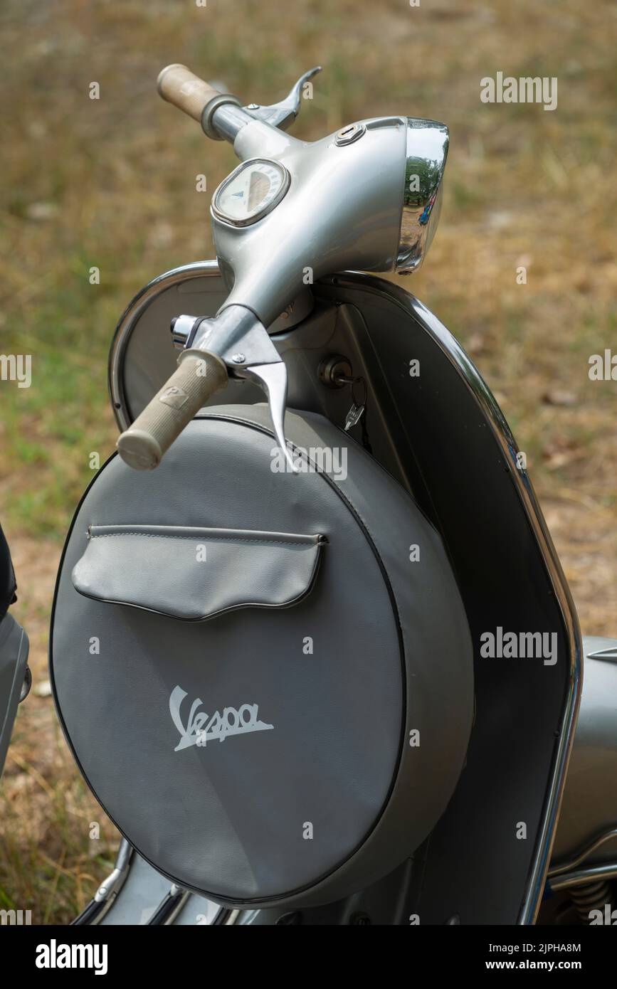 Italia, Lombardia, Meeting della Moto d'epoca, Scooter Piaggio Vespa GS 150 cc, data 1960 Foto Stock