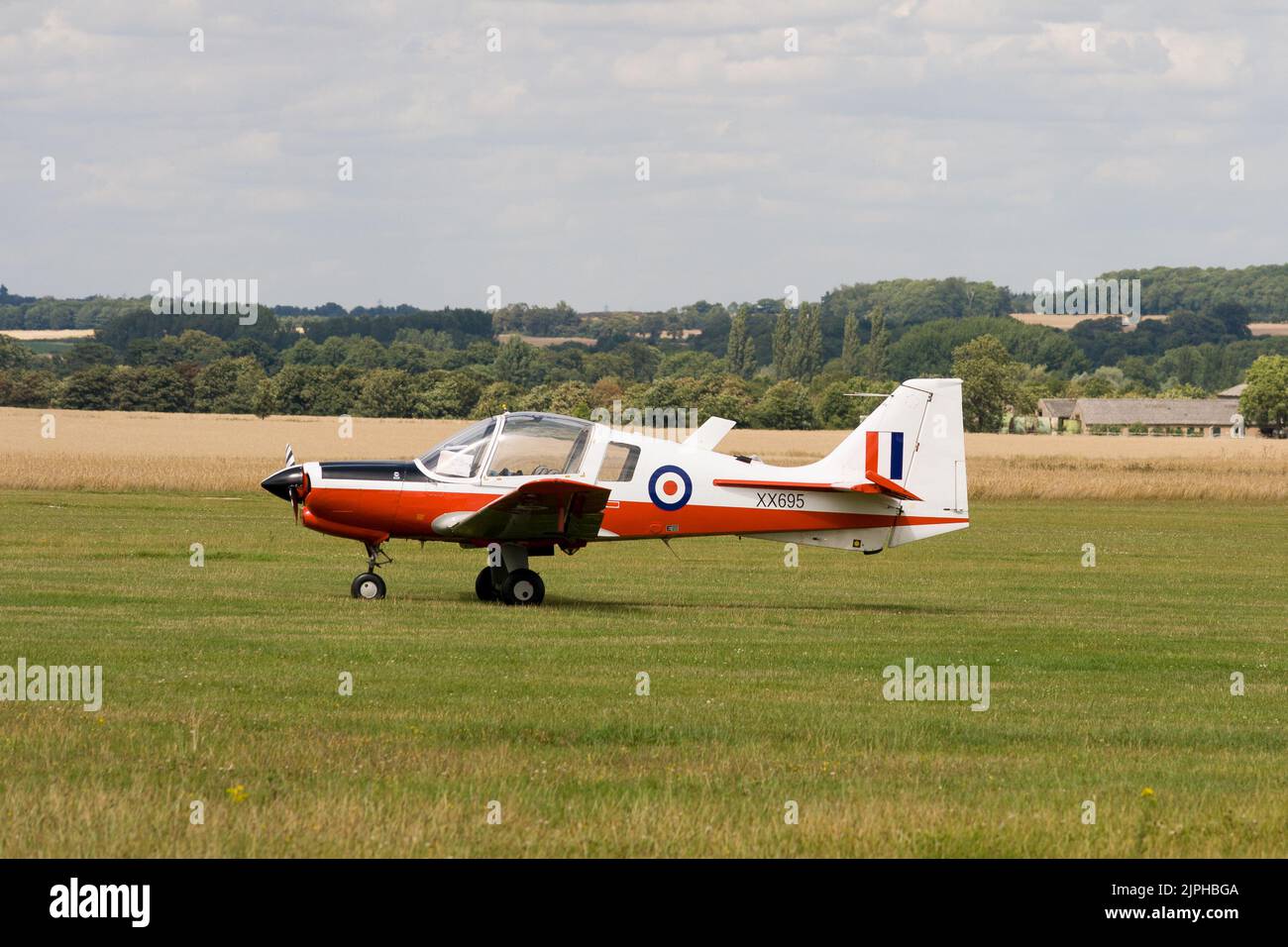 Uno Scottish Aviation Bulldog XX695 al campo di aviazione di Sibson nel 2009 Foto Stock