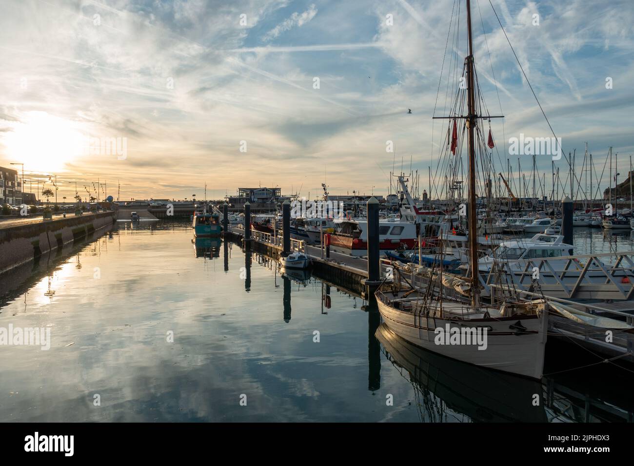 Immagine del porto della città francese di Fécamp Foto Stock