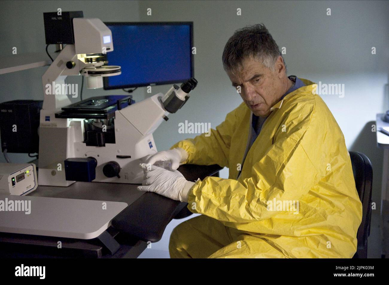 ELLIOTT GOULD, CONTAGIO, 2011 Foto Stock