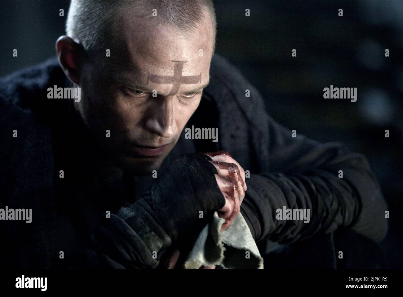 PAUL BETTANY, sacerdote, 2011 Foto Stock