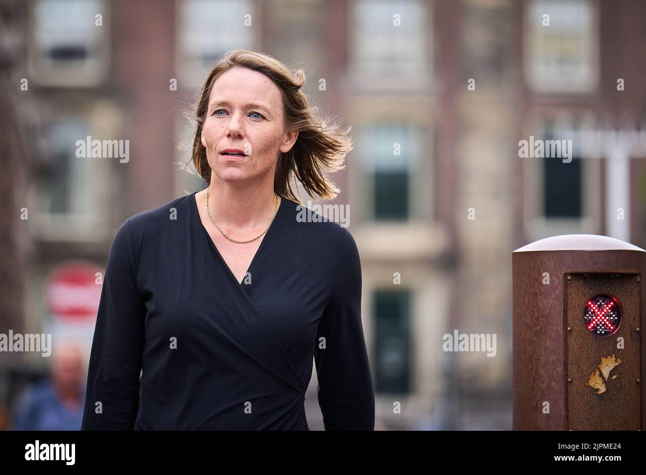 2022-08-19 11:03:03:19 L'AIA - Hanke Bruins slot, Ministro degli interni e delle relazioni del Regno, arriva al Binnenhof prima del primo Consiglio dei Ministri dopo la pausa politica estiva. ANP PHIL NIJHUIS olanda fuori - belgio fuori Foto Stock