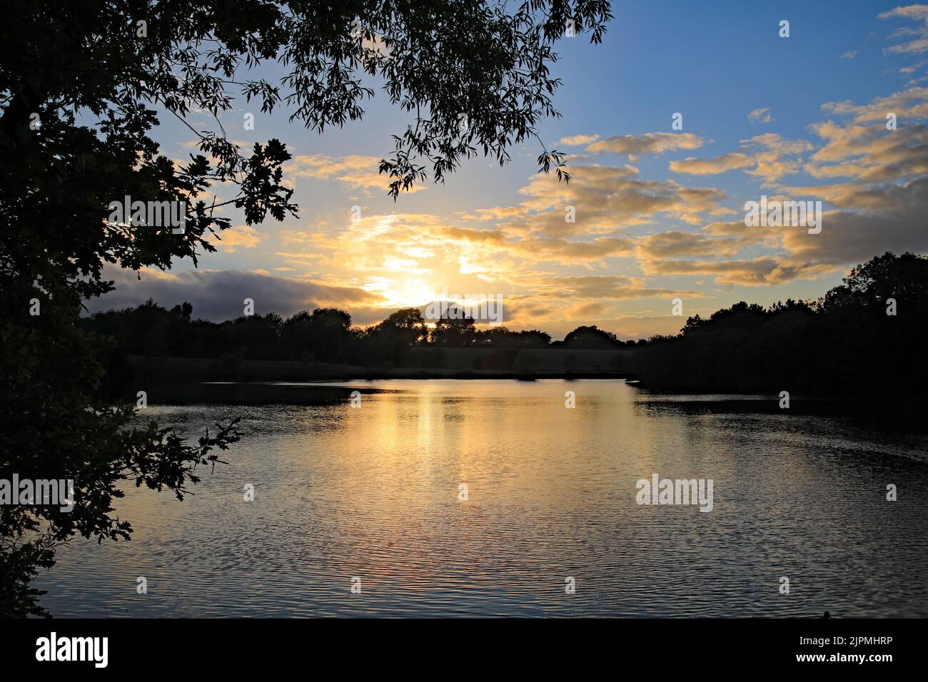 Tramonto sul lago Hermitage, Whitwick, Leicestershire Foto Stock