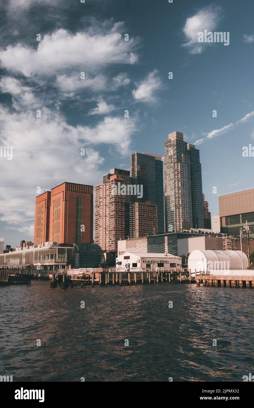 Un bellissimo scatto di un Chelsea Piers a New York Foto Stock