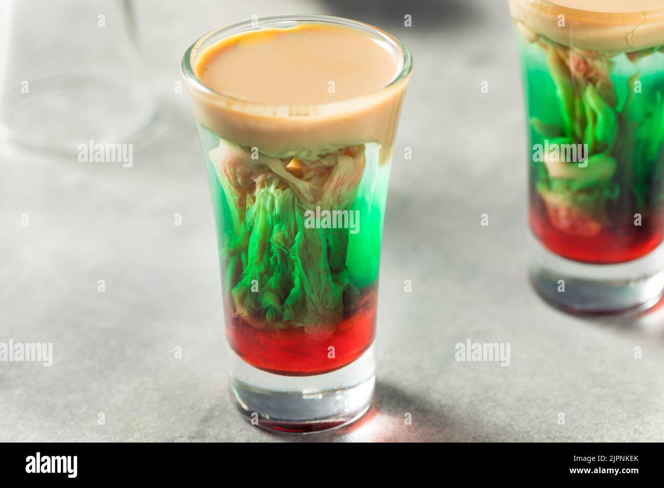 Halloween Zombie emorragia cerebrale Shot con Peach e Grenadine Foto Stock