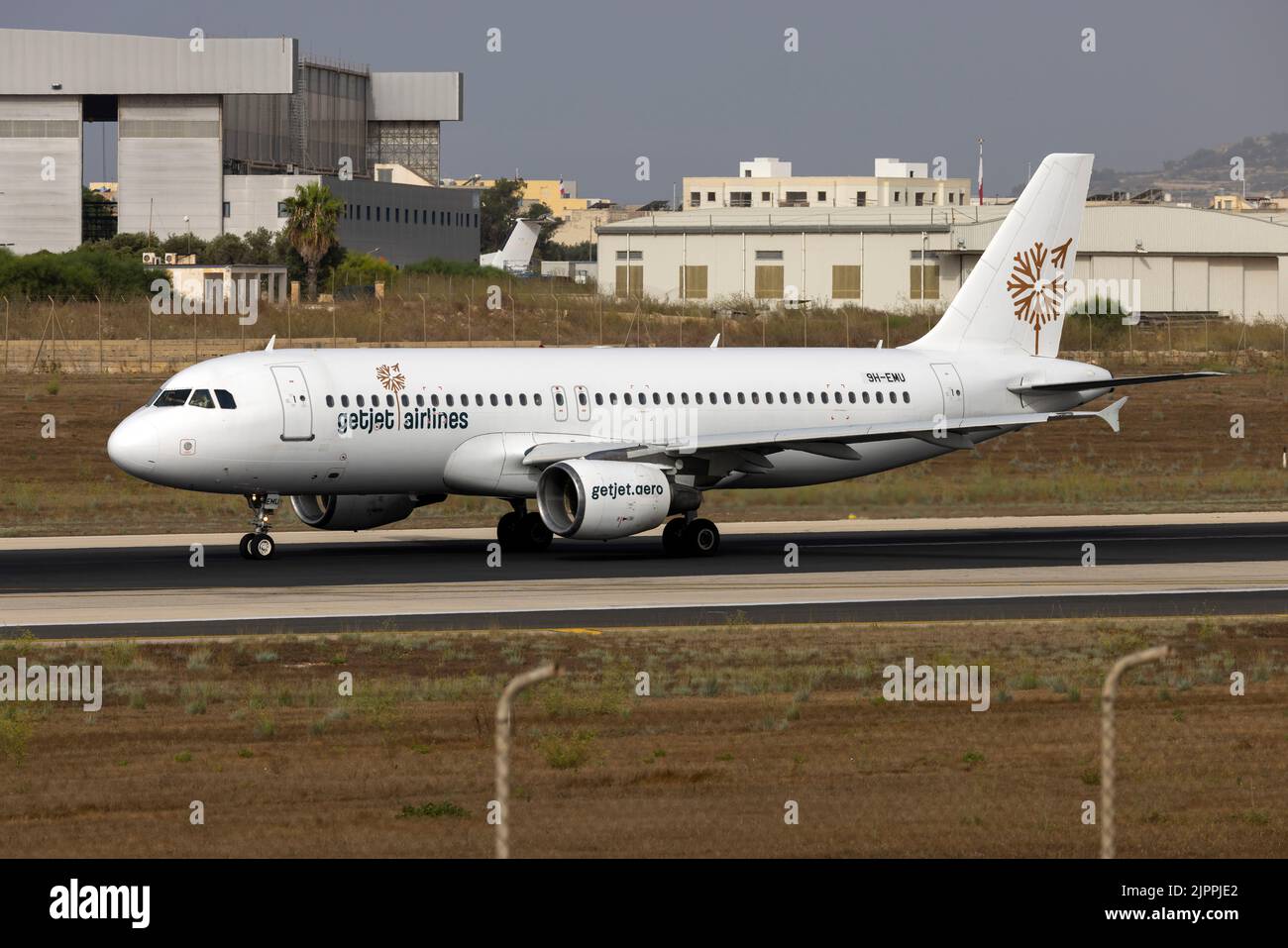 GetJet Airlines Malta Airbus A320-214 (REG: 9h-EMU) che opera un volo Air Malta per Monaco. Foto Stock