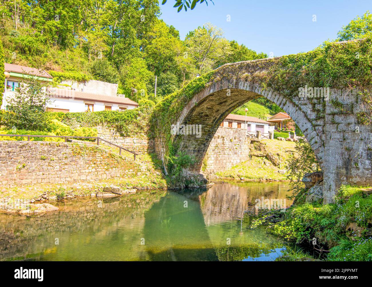 Ponte maggiore di Lierganes (Cantabria - Spagna). di origine romana Foto Stock