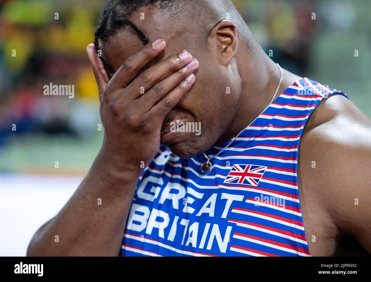 Monaco, Germania. 19th ago, 2022. Atletica: Campionati europei, Stadio Olimpico, tiro al disco, uomini, finale. Lawrence Okoye dalla Gran Bretagna grida dopo aver vinto la medaglia di bronzo. Credit: Sven Hoppe/dpa/Alamy Live News Foto Stock