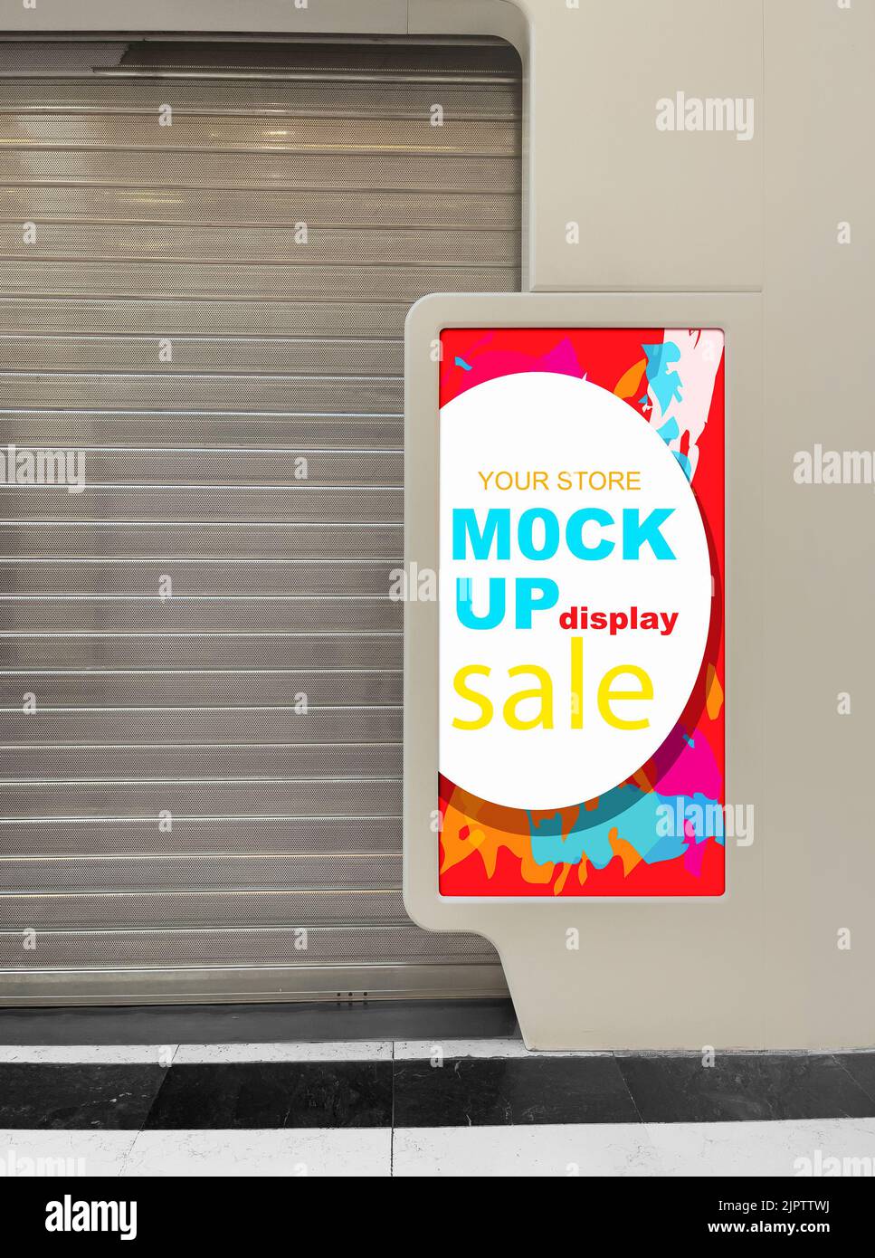 Tabellone elettronico vuoto in un grande magazzino commerciale, mockup e concetto pubblicitario Foto Stock