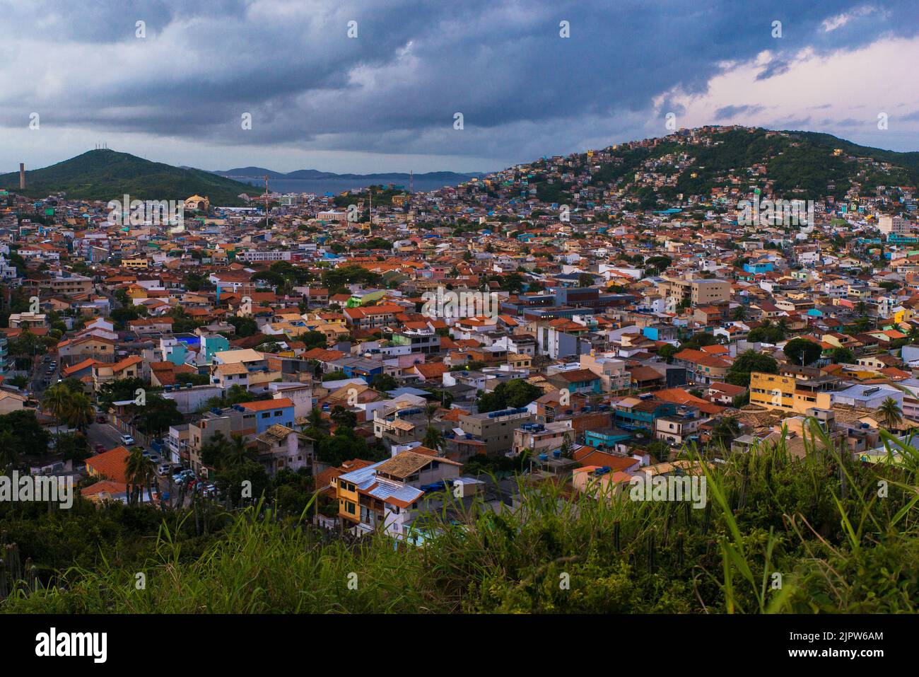 Vista panoramica della città di Arraial do Cabo nello Stato di Rio de Janeiro, Brasile Foto Stock