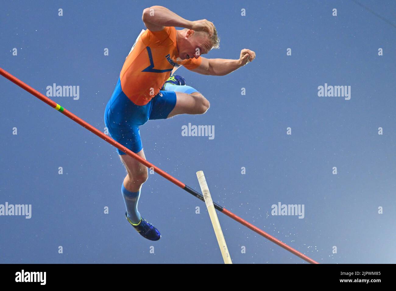 MUNCHEN, GERMANIA - 20 AGOSTO: Menno Vloon dei Paesi Bassi in gara nella Pole Vault degli uomini ai Campionati europei Monaco 2022 all'Olympiastadion il 20 agosto 2022 a Monaco (Foto di Andy Astfalck/BSR Agency) Foto Stock