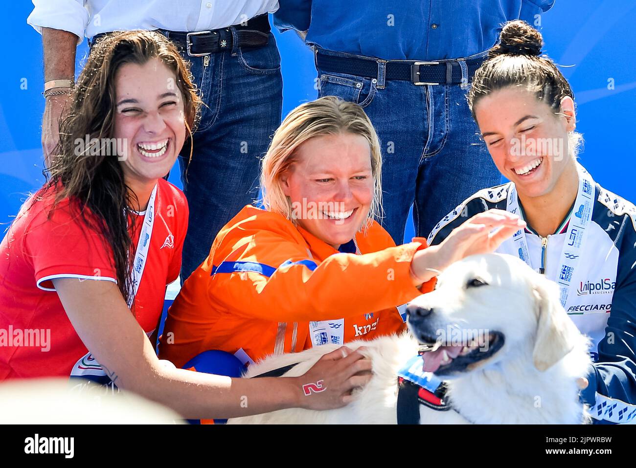 Roma, Italia. 20th agosto, 2022. VAN ROUWENDAAL Sharon NED OLANDA Medaglia d'oro, DE VALDES ALVarez Maria ESP SPAGNA Medaglia d'argento, GABBRIELLESCHI Giulia ITA ITALIA Medaglia di bronzo, 5km Women5km Donne Open Water Roma, 20/8/2022 Lido di Ostia XXVI LEN Campionati europei Roma 2022 Foto Andrea Masini / Deepbluemedia / Insidefoto Foto Stock