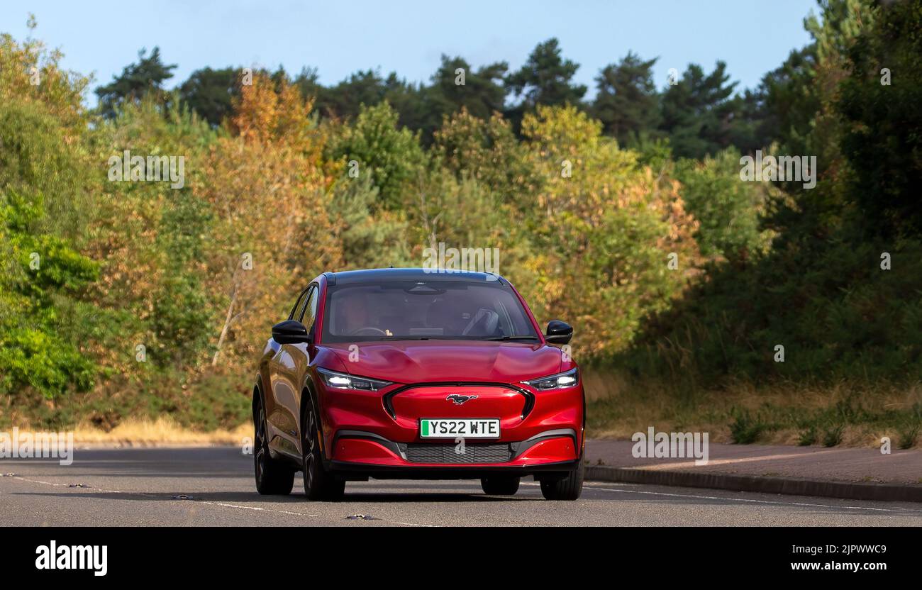 2022 rosso Ford Mustang elettrico Foto Stock