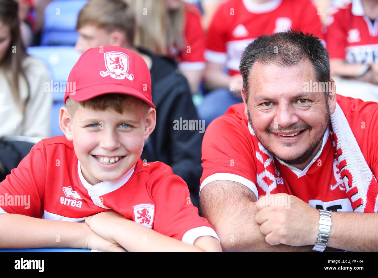 Fan di Middlesbrough visti negli stand a metà tempo Foto Stock
