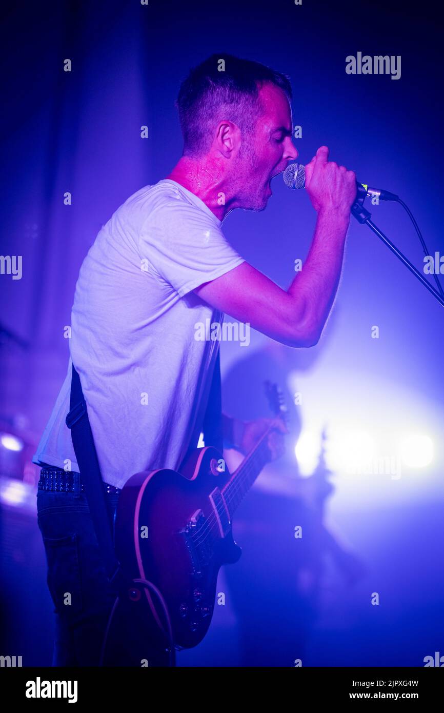 Edimburgo, Scozia. Sab 20 Agosto 2022. Band indie rock gallese Mclusky sul palco a Summerhall come parte dell'Edinburgh Fringe Festival 2022. Mclusky si è formato a Cardiff nel 1996. La band è in tournée nel 2022 per celebrare il 20° anniversario del loro acclamato secondo album “Mclusky do Dallas”. La loro attuale line-up è Andy 'Falco' Falkous (voce, chitarra), Jack Egglestone (batteria) e Damien Sayell (voce, basso). Foto Stock