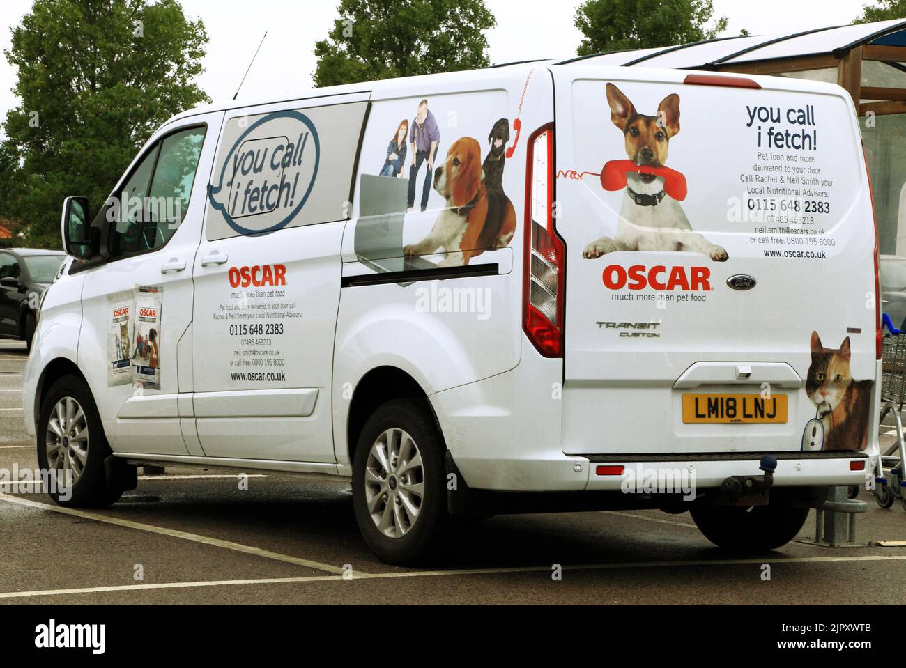 Oscar, cibo per animali domestici, furgone di consegna, veicolo, Inghilterra, REGNO UNITO Foto Stock