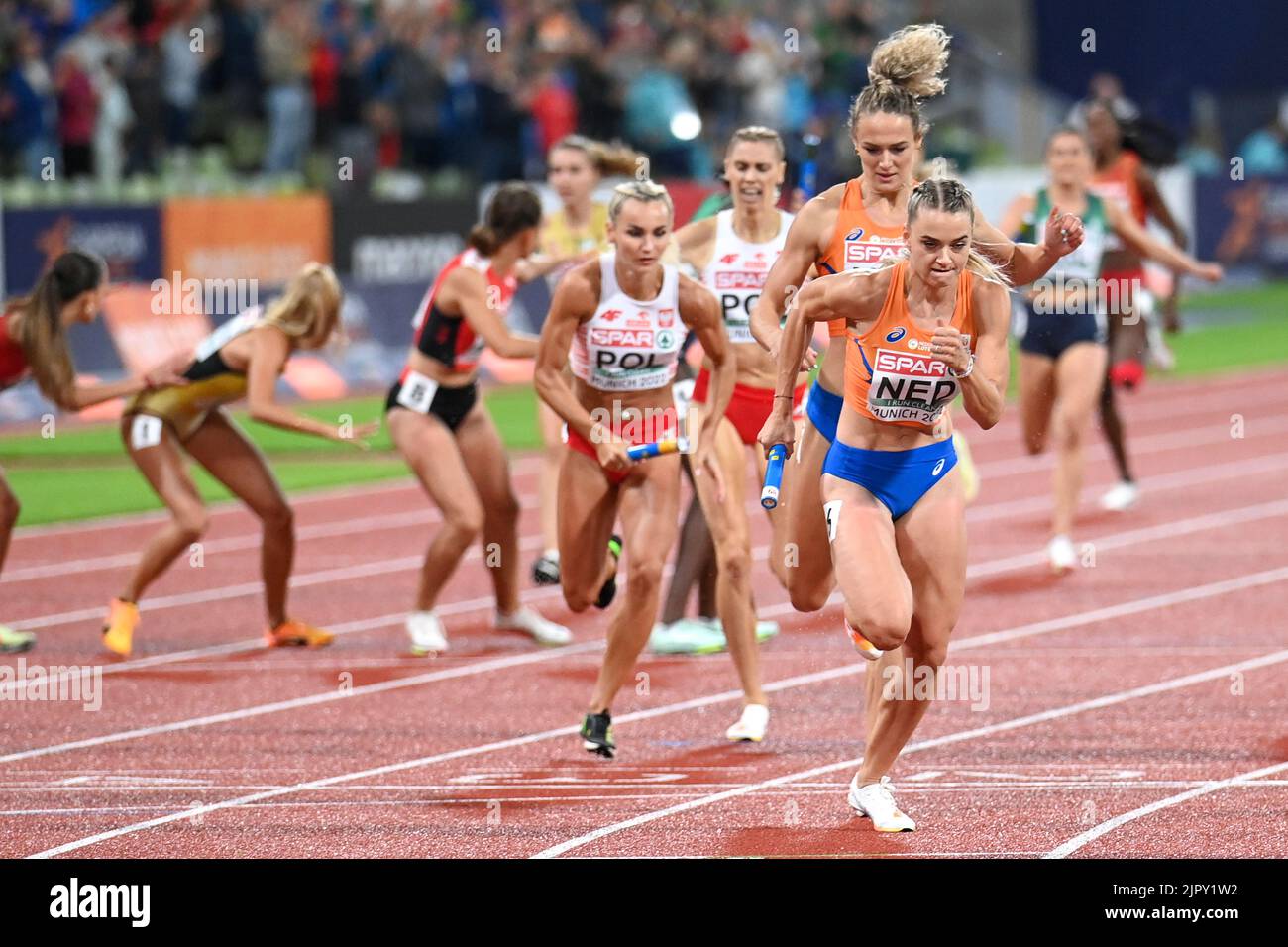 Paesi Bassi: 4x400 relè gara donne medaglia d'oro. Campionato europeo di Monaco 2022 Foto Stock