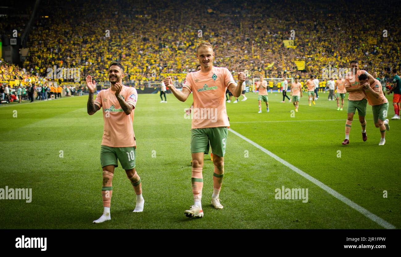 Leonardo Bittencourt, Amos Pieper (Werder) Borussia Dortmund - Werder Bremen 20.08.2022, Fussball; Saison 2022/23 Foto: Moritz Müller Copyright (nu Foto Stock