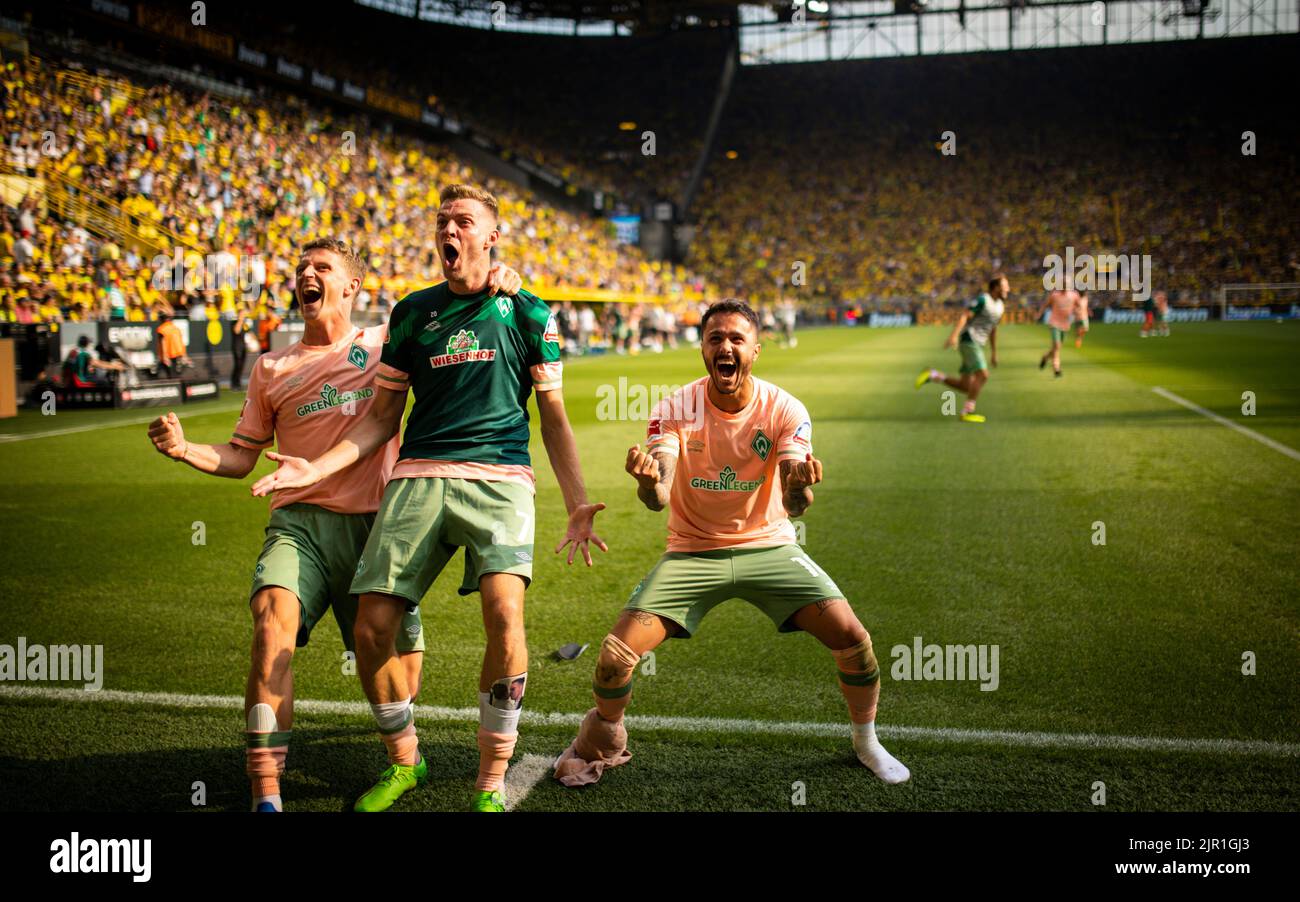 Torjubel: Jens Stage, Marvin Ducksch (Werder) Leonardo Bittencourt (Werder) Borussia Dortmund - Werder Bremen 20.08.2022, Fussball; Saison 2022/23 Fo Foto Stock