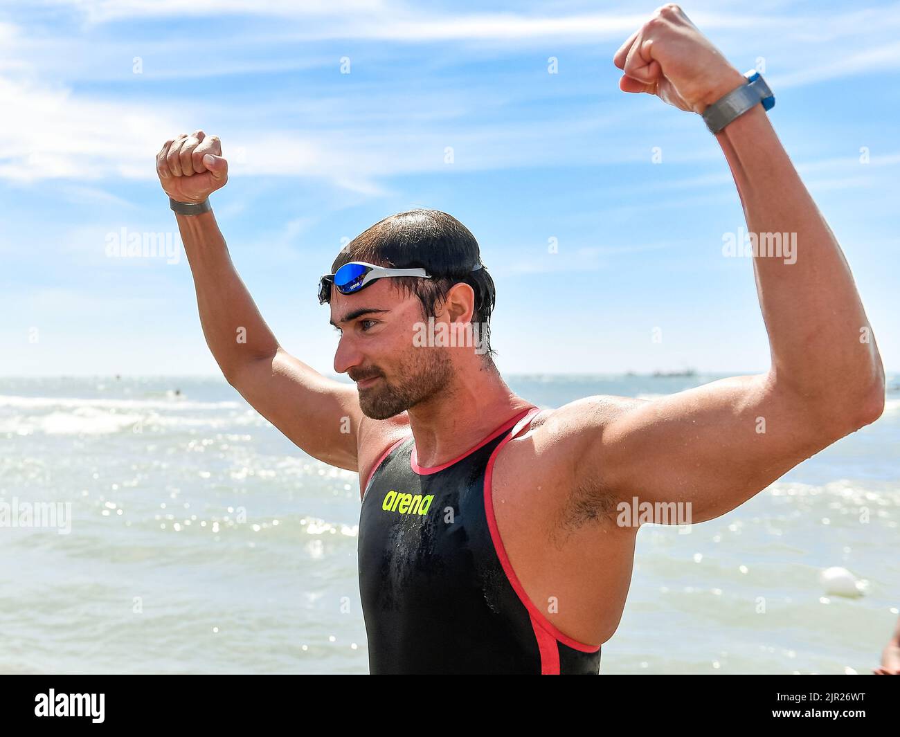 Roma, Italia. 21st ago, 2022. ACERENZA Domenico ITA ITALIA festeggia l'oro Medal10km uomini Open Water Roma, 21/8/2022 Lido di Ostia XXVI LEN European Championships Roma 2022 Foto Andrea Masini/Deepbluemedia/Insidefoto Credit: Insidefoto di andrea staccioli/Alamy Live News Foto Stock