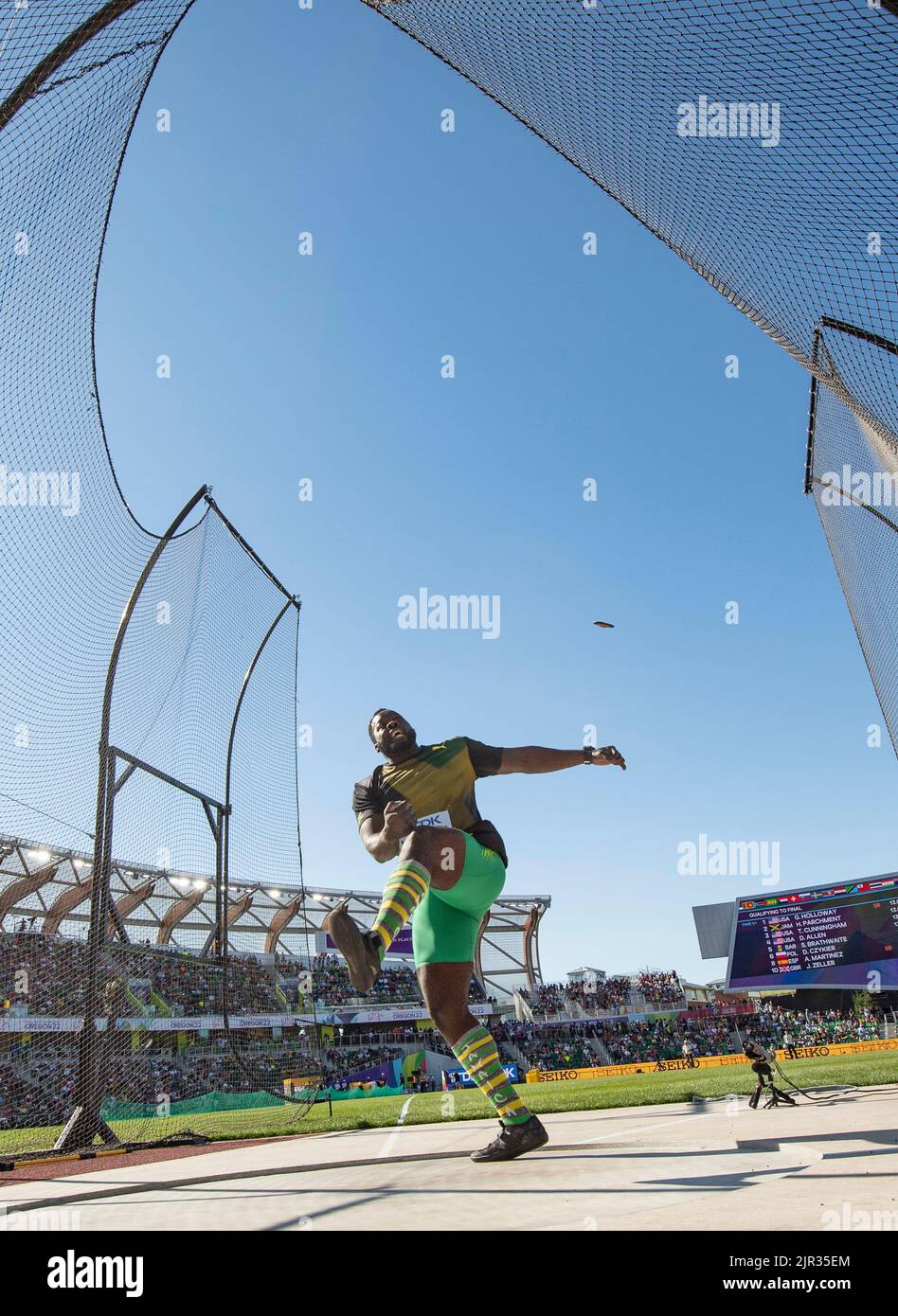 Chad Wright della Giamaica gareggiando nelle manche discali maschili all'Hayward Field Stadium, World Athletics Championships Oregon 2022 0n il 17th luglio 2022 Foto Stock