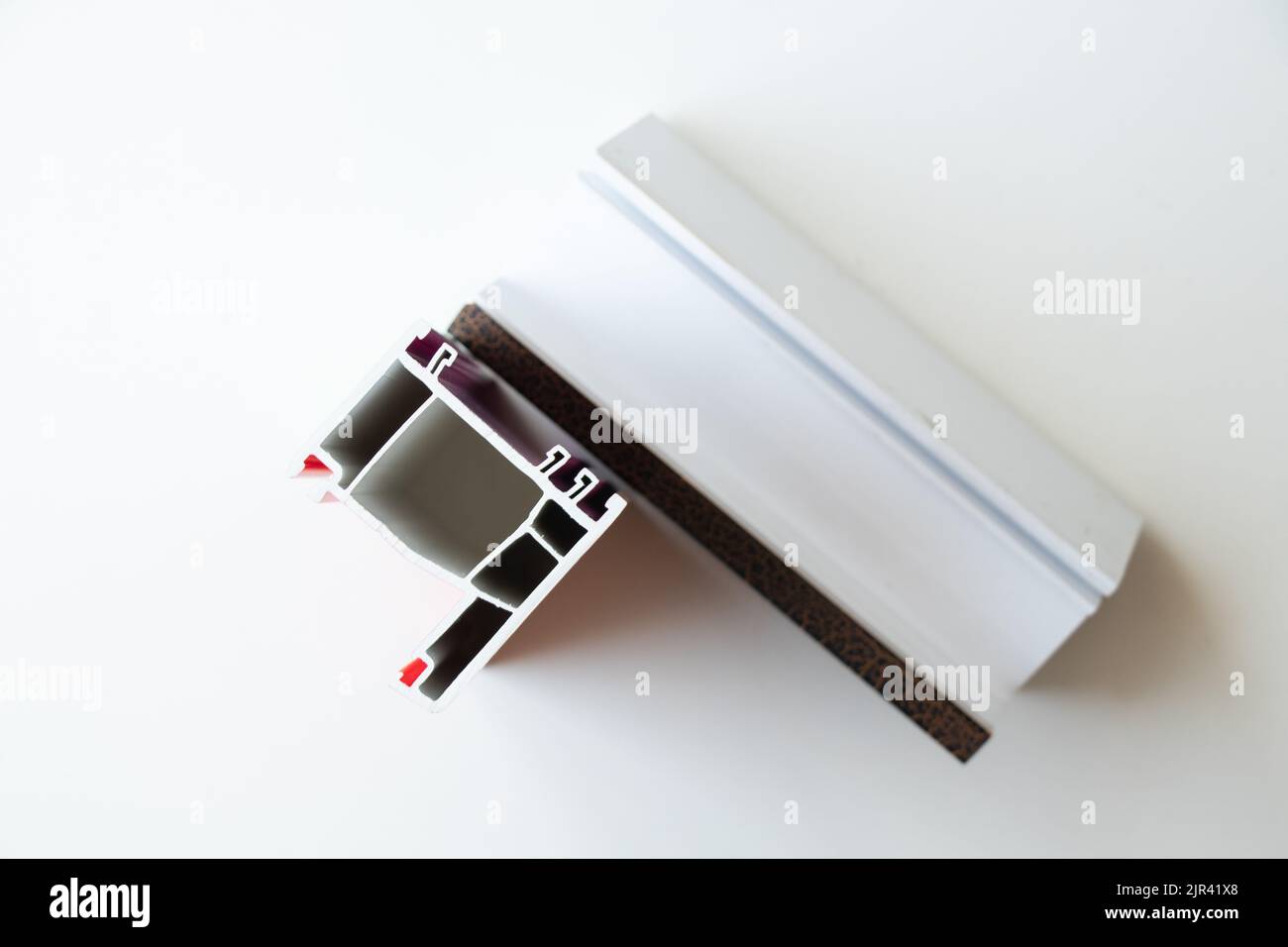 telaio della finestra in alluminio come esempio, finestra sezionale, profilo della finestra verniciato dalla fabbrica Foto Stock